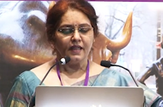 Robotic surgery for uterine mesenchymal tumor